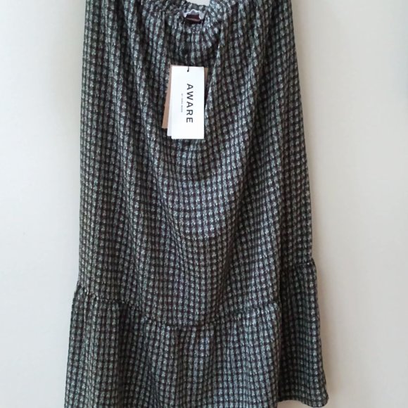 Aware by Vero Moda skirt. New With Tags. - Picture 2 of 4